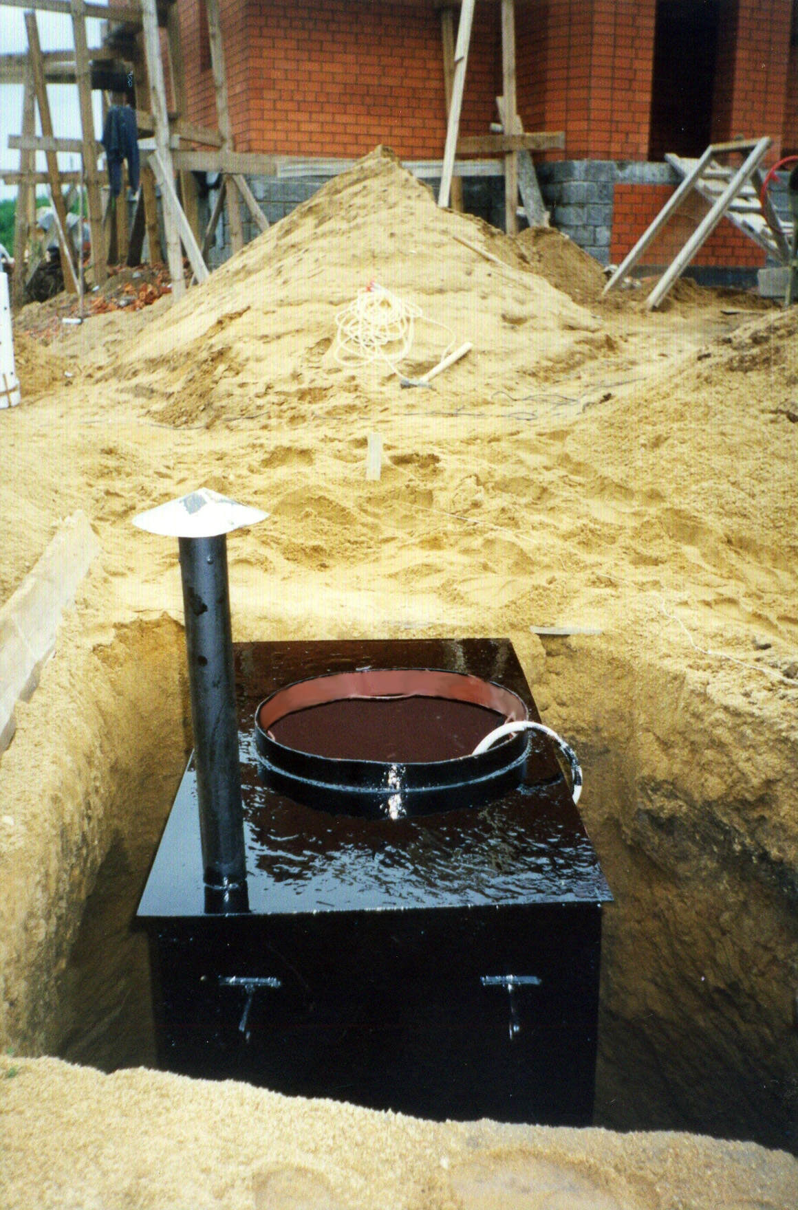 Как происходит монтаж автономной канализации :: Автономная канализация ...